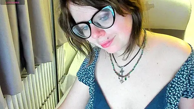 Snapshot of MilisaSweet777 chatting on October 2, 7:32 pm MilisaSweet777 online show from October 2, 7:32 pm