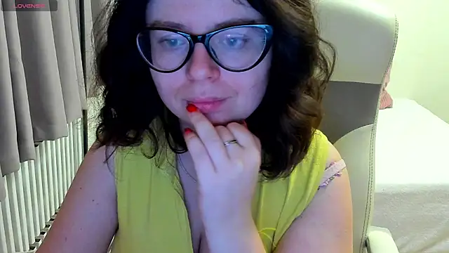 MilisaSweet777 online show from December 21, 8:05 pm