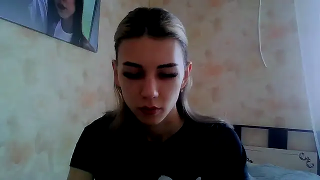 Crazy Empresis online show from April 3, 5:27 am