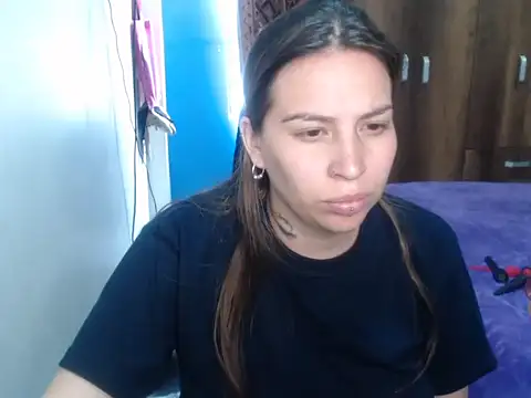 cloequeen15 online show from February 2, 5:00 pm