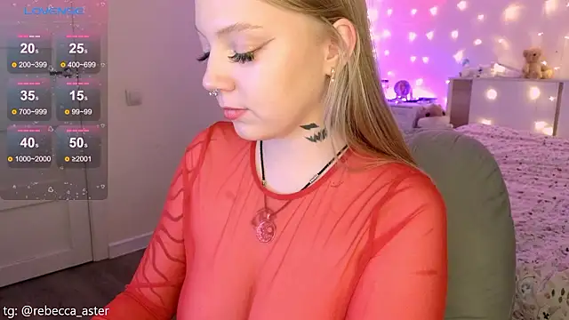 Snapshot of RebeccaAster chatting on February 20, 4:40 pm RebeccaAster online show from February 20, 4:40 pm