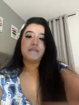 Aliciawhitee online show from June 26, 2:27 am