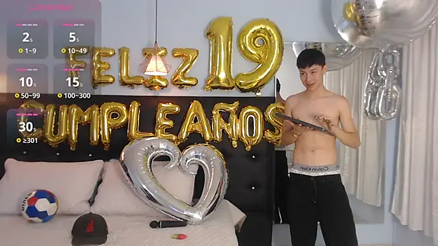 Abraham horny18 online show from October 11, 7:56 pm