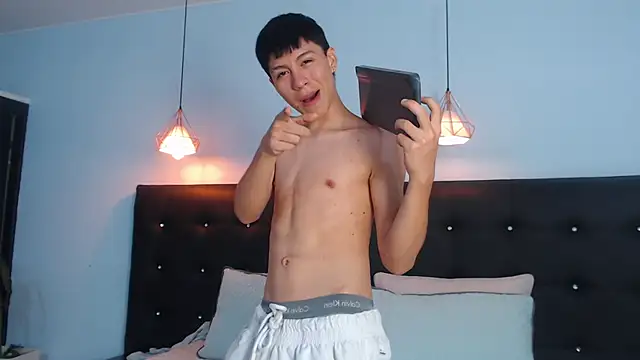 Abraham horny18 online show from October 14, 7:14 pm