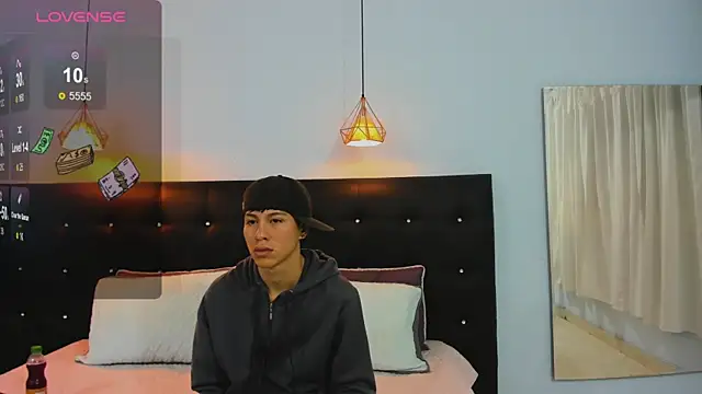 Abraham horny18 online show from November 17, 8:25 pm