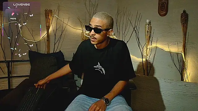 MarcusRain  online show from November 23, 7:46 pm