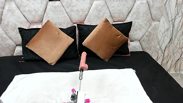 Snapshot of EXOTIC_EBONY_ chatting on October 7, 12:46 pm EXOTIC EBONY online show from October 7, 12:46 pm