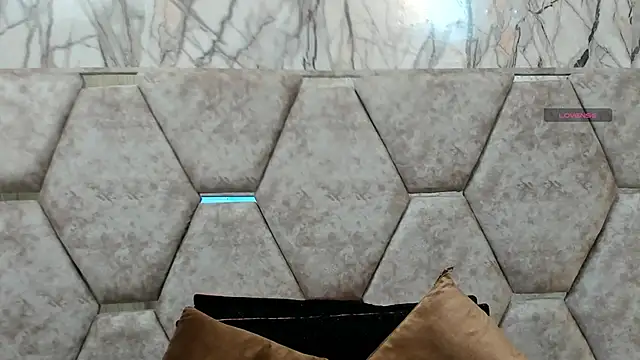 Snapshot of EXOTIC_EBONY_ chatting on October 18, 7:25 pm EXOTIC EBONY online show from October 18, 7:25 pm