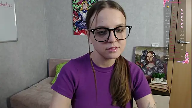 Snapshot of Violetwin chatting on October 1, 6:14 pm Violetwin online show from October 1, 6:14 pm