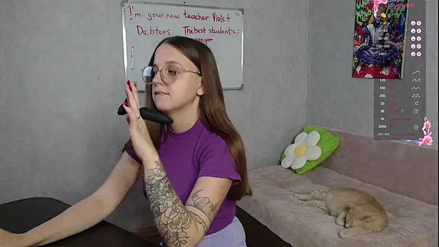 Snapshot of Violetwin chatting on October 9, 4:27 pm Violetwin online show from October 9, 4:27 pm