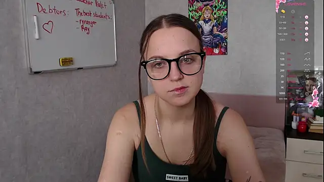 Snapshot of Violetwin chatting on October 18, 6:58 am Violetwin online show from October 18, 6:58 am