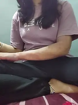 Laila Pahadi online show from October 8, 8:39 pm