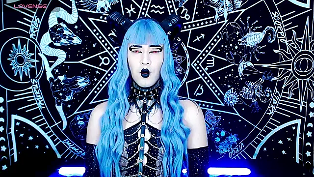 naomi satan online show from October 9, 2:37 pm