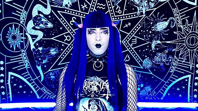 naomi satan online show from December 4, 12:31 am