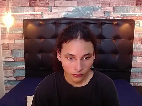 Andrew Landry online show from October 6, 2:58 pm