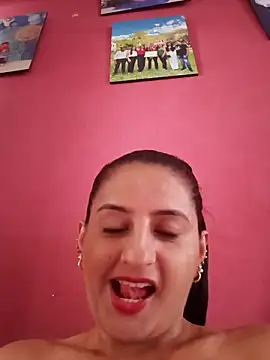 Snapshot of Titiss8921 chatting on November 7, 2:28 pm Titiss8921 online show from November 7, 2:28 pm