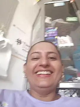 Snapshot of Titiss8921 chatting on November 10, 1:10 pm Titiss8921 online show from November 10, 1:10 pm