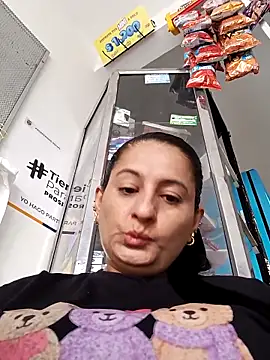 Snapshot of Titiss8921 chatting on November 13, 12:48 pm Titiss8921 online show from November 13, 12:48 pm