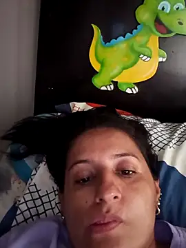 Snapshot of Titiss8921 chatting on November 15, 7:10 pm Titiss8921 online show from November 15, 7:10 pm