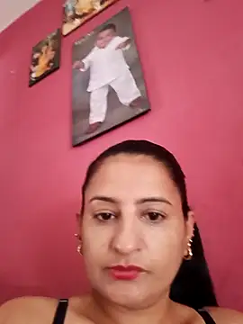 Snapshot of Titiss8921 chatting on December 17, 7:53 pm Titiss8921 online show from December 17, 7:53 pm