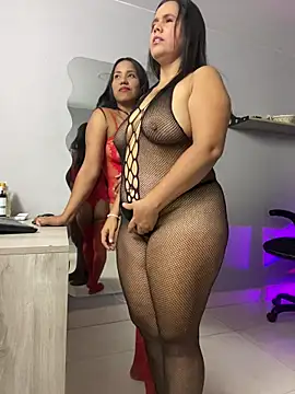 Snapshot of zafina_09 chatting on June 12, 4:33 am zafina 09 online show from June 12, 4:33 am