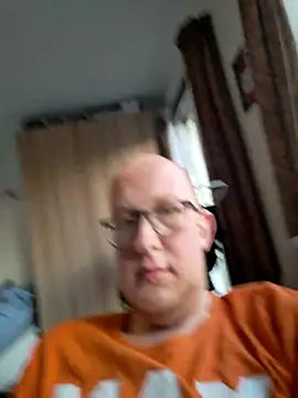 Snapshot of geilerd122 chatting on March 4, 5:19 pm geilerd122 online show from March 4, 5:19 pm