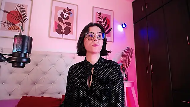 Snapshot of barbyehot chatting on November 24, 10:42 pm barbyehot online show from November 24, 10:42 pm