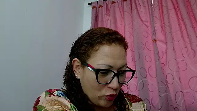 TifanyQueen  online show from September 24, 4:54 pm