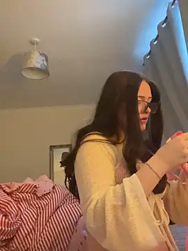 Snapshot of cherryrosealiee chatting on February 1, 4:05 pm cherryrosealiee online show from February 1, 4:05 pm