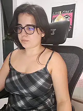 Snapshot of CutteGirl99 chatting on September 25, 1:53 am CutteGirl99 online show from September 25, 1:53 am
