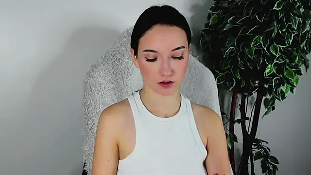 EileenMoores online show from October 11, 1:09 pm