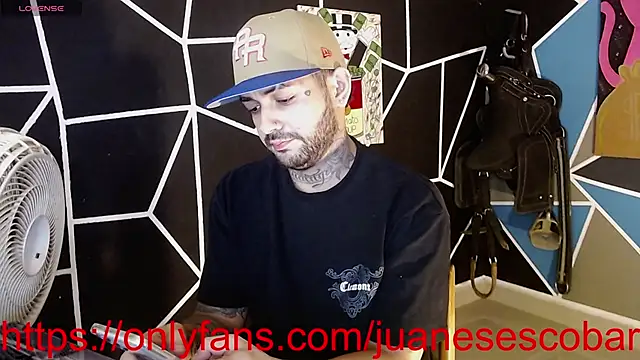 Snapshot of nicolastorres99 chatting on October 11, 3:39 am nicolastorres99 online show from October 11, 3:39 am