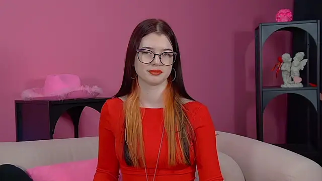 MelissaMays online show from March 18, 8:12 pm