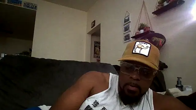 Str8ishVegasGuy online show from October 17, 7:22 am