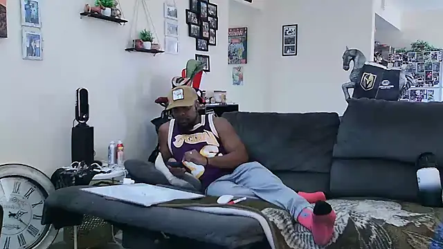 Str8ishVegasGuy online show from October 25, 8:14 pm