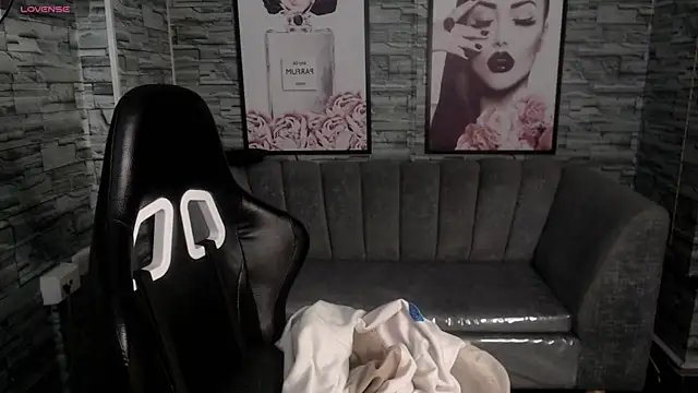 Snapshot of Shizuko_b chatting on September 30, 3:11 am Shizuko b online show from September 30, 3:11 am