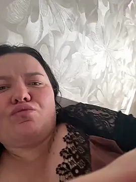 Snapshot of SunnyLeila2101 chatting on February 1, 10:58 am SunnyLeila2101 online show from February 1, 10:58 am