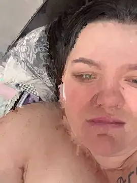 Snapshot of SunnyLeila2101 chatting on February 9, 8:29 am SunnyLeila2101 online show from February 9, 8:29 am