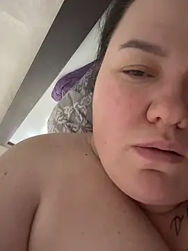 Snapshot of SunnyLeila2101 chatting on February 17, 1:46 am SunnyLeila2101 online show from February 17, 1:46 am