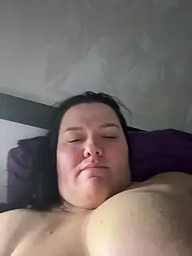 Snapshot of SunnyLeila2101 chatting on February 27, 7:47 pm SunnyLeila2101 online show from February 27, 7:47 pm