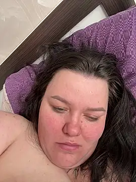 Snapshot of SunnyLeila2101 chatting on March 1, 7:32 am SunnyLeila2101 online show from March 1, 7:32 am