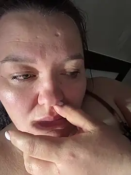 Snapshot of SunnyLeila2101 chatting on April 18, 7:58 pm SunnyLeila2101 online show from April 18, 7:58 pm