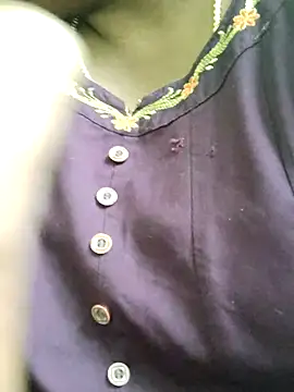 Snapshot of Tamilreethu chatting on October 25, 10:56 am Tamilreethu online show from October 25, 10:56 am