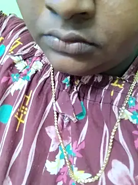 Snapshot of Tamilreethu chatting on October 31, 5:30 am Tamilreethu online show from October 31, 5:30 am