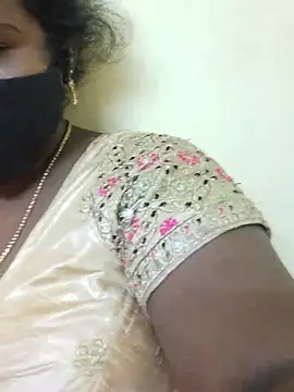 Snapshot of Tamilreethu chatting on November 5, 4:29 pm Tamilreethu online show from November 5, 4:29 pm