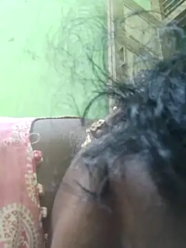 Snapshot of Tamilreethu chatting on November 6, 8:10 pm Tamilreethu online show from November 6, 8:10 pm