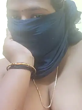 Snapshot of Tamilreethu chatting on December 18, 2:50 am Tamilreethu online show from December 18, 2:50 am