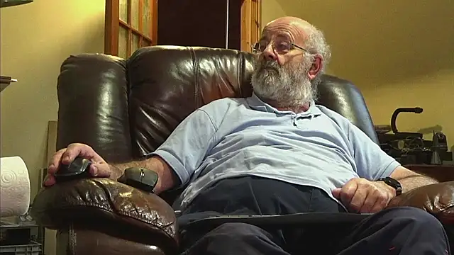 Snapshot of janzer13 chatting on November 14, 1:54 pm janzer13 online show from November 14, 1:54 pm