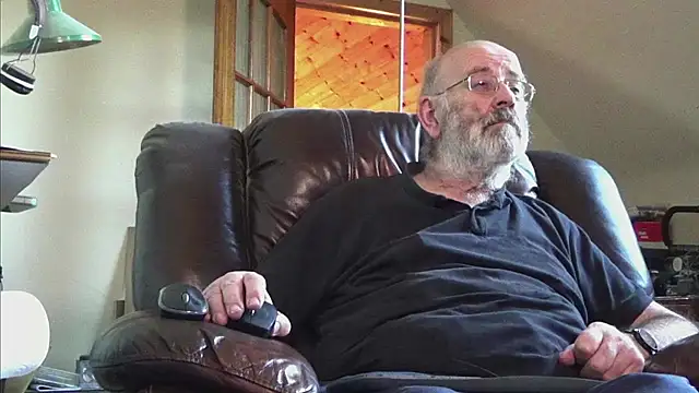 Snapshot of janzer13 chatting on November 25, 2:39 pm janzer13 online show from November 25, 2:39 pm