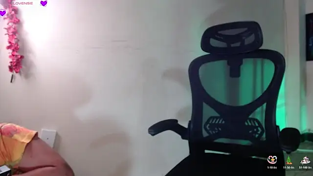 Snapshot of maria_angel11 chatting on December 16, 11:15 am maria angel11 online show from December 16, 11:15 am